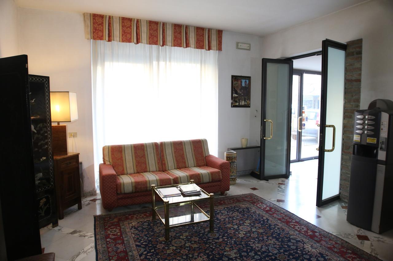 Hotel Paris Castel Goffredo Dış mekan fotoğraf