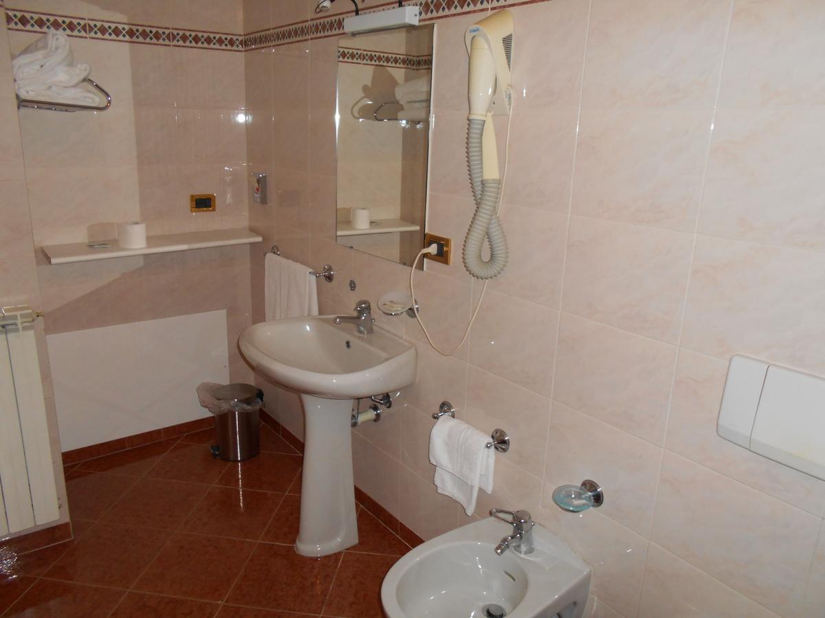 Hotel Paris Castel Goffredo Dış mekan fotoğraf