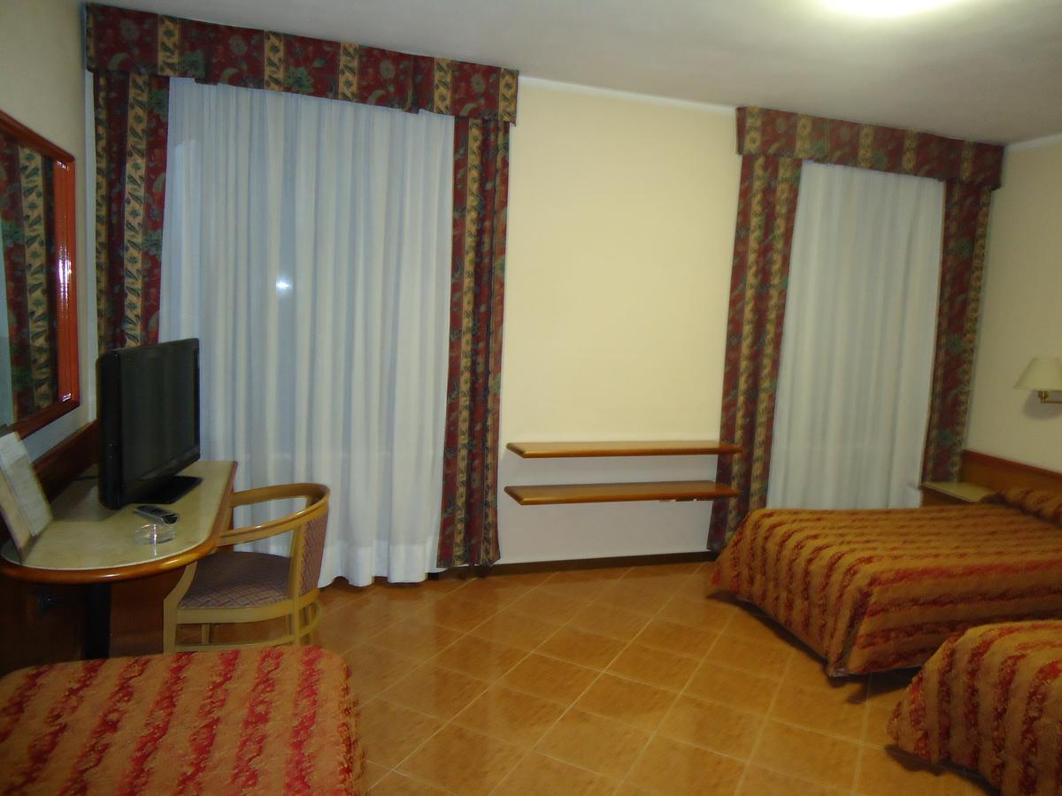 Hotel Paris Castel Goffredo Dış mekan fotoğraf
